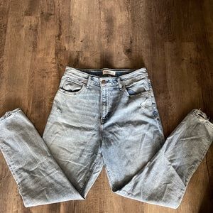 Abercrombie Light Wash Curve Love Jeans